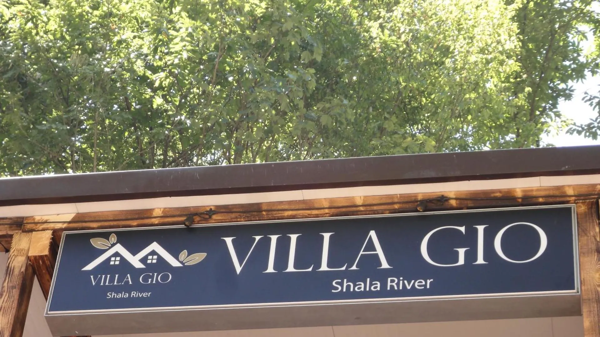 Villa'S Gio Shala River Deja's Ford